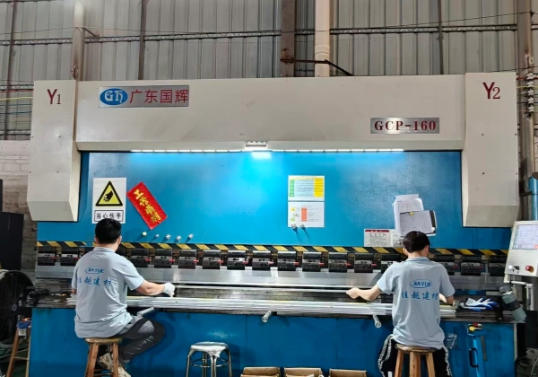 Precision CNC Bending